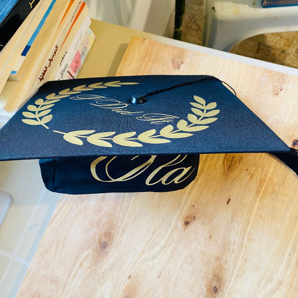 قبعة التخرج -Ola-