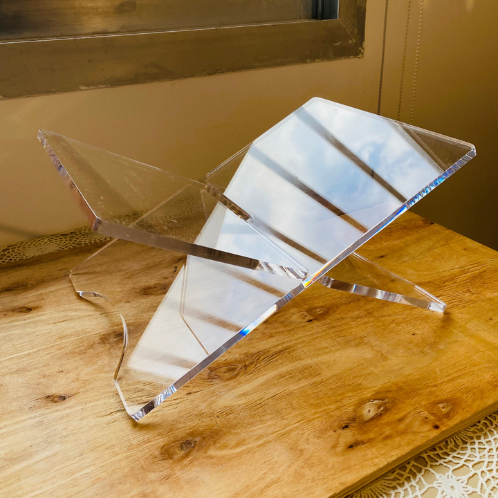 Plexi stand for holding the Quran